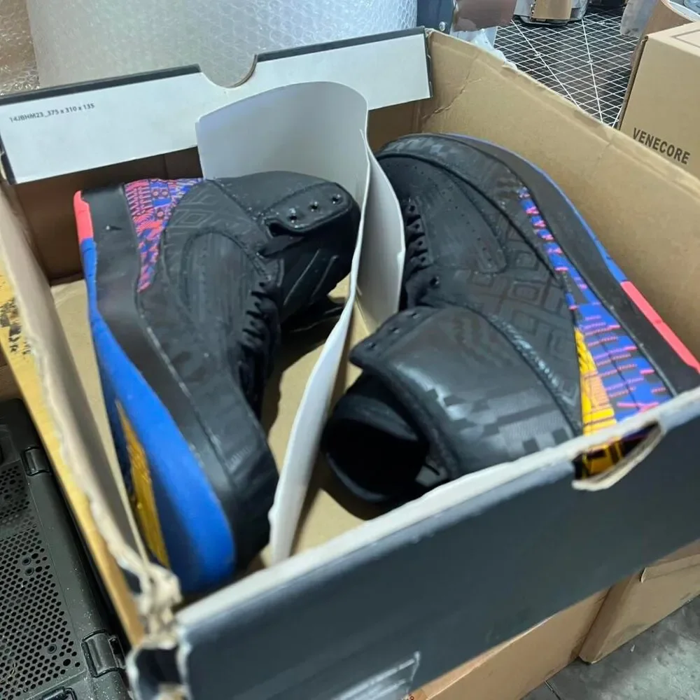 Jordan retro black